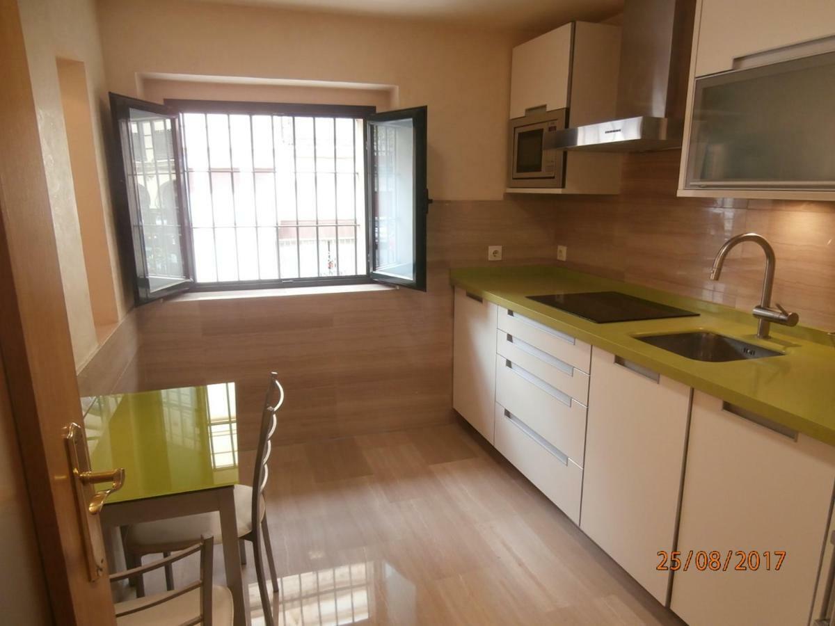 Apartamento Deluxe Centro Historico Apartment เซบีญา ภายนอก รูปภาพ